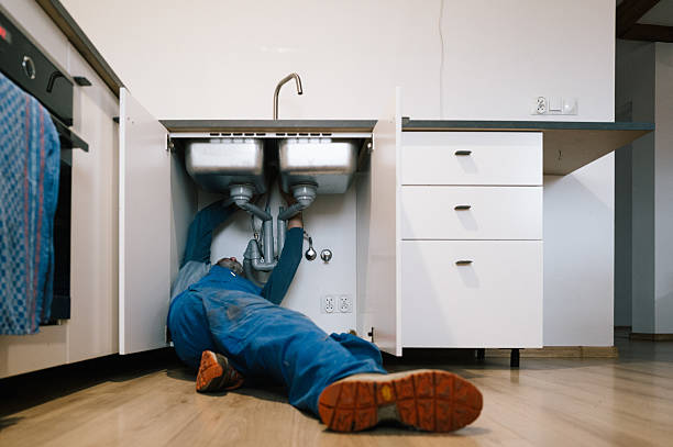 Professional Leak Detection technician working in Union City, IN